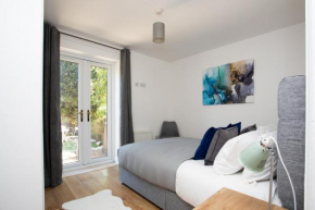 Cosy apartment in the heart of Old Town Beaconsfield